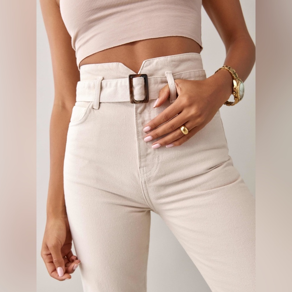 Reformation Cynthia Belted High Rise Straight Jeans in Bone, Size 26